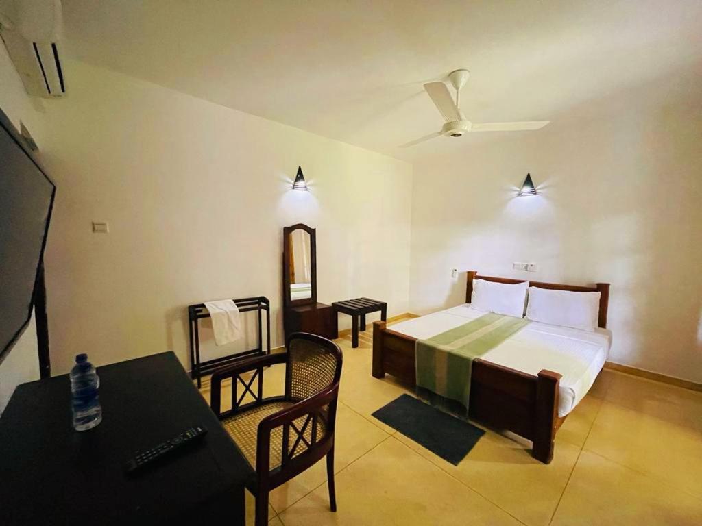Kingfisher Resort Sigiriya Buitenkant foto
