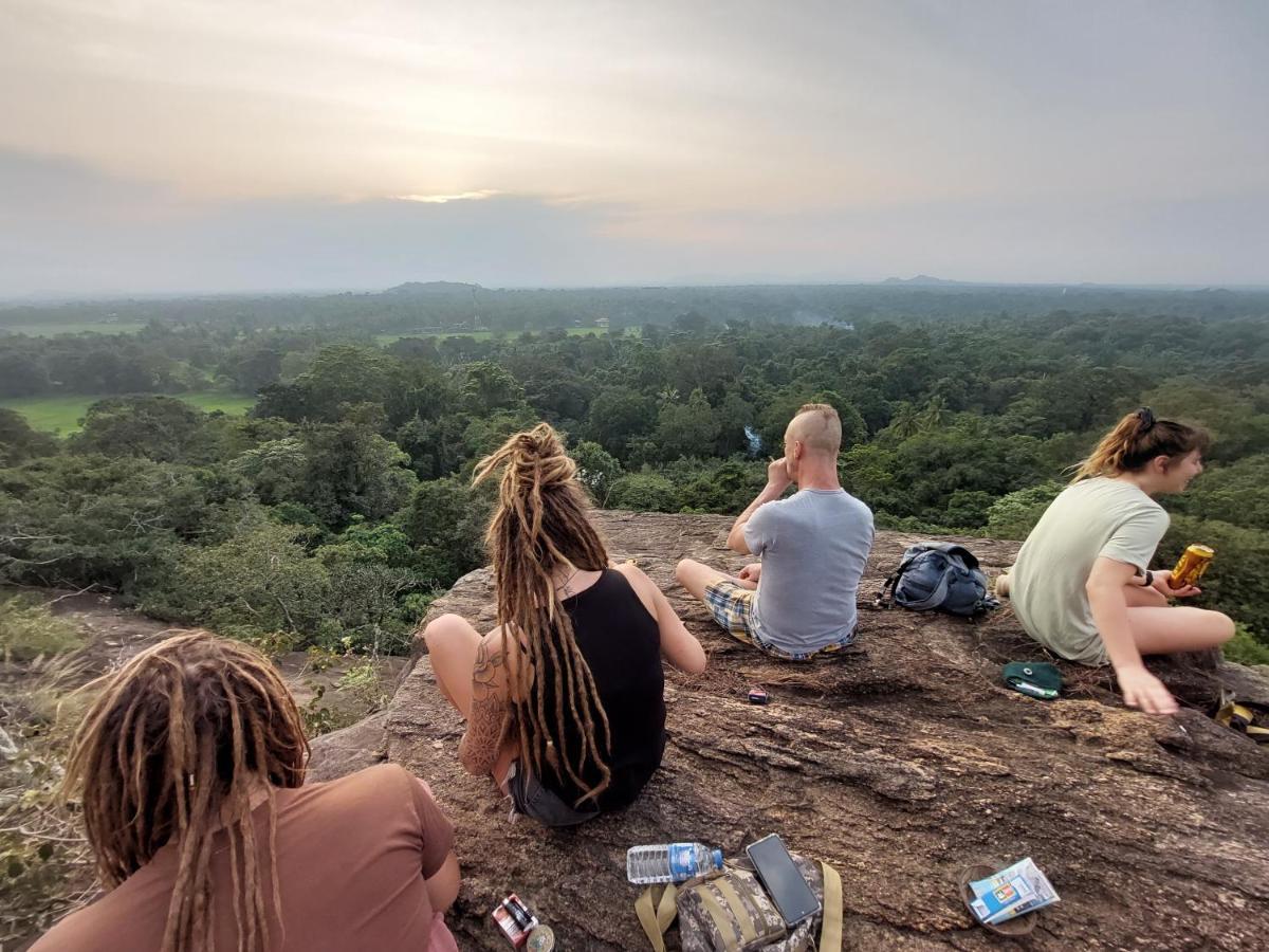 Kingfisher Resort Sigiriya Buitenkant foto